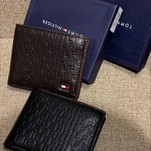 Tommy Hilfiger Men's Monogram Leather Bifold Wallet Set