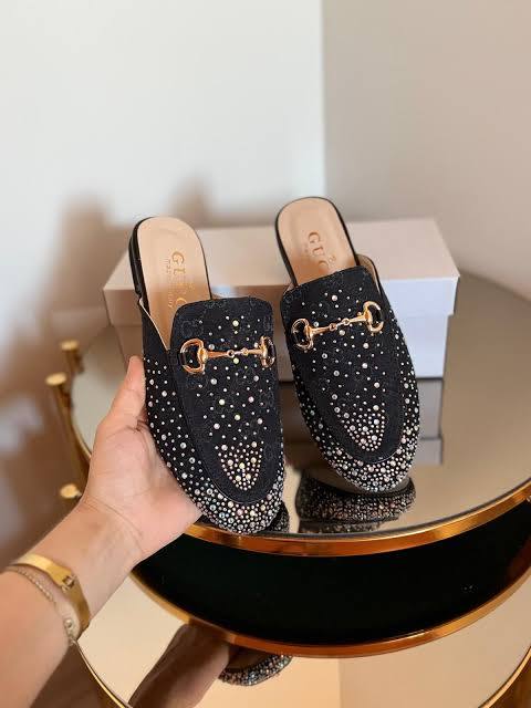 Gucci sliper - Image 2