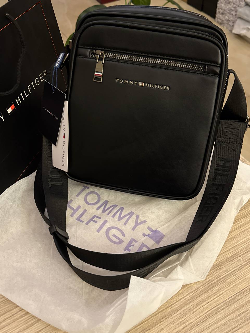 Tommy Hilfiger Bag - Image 2