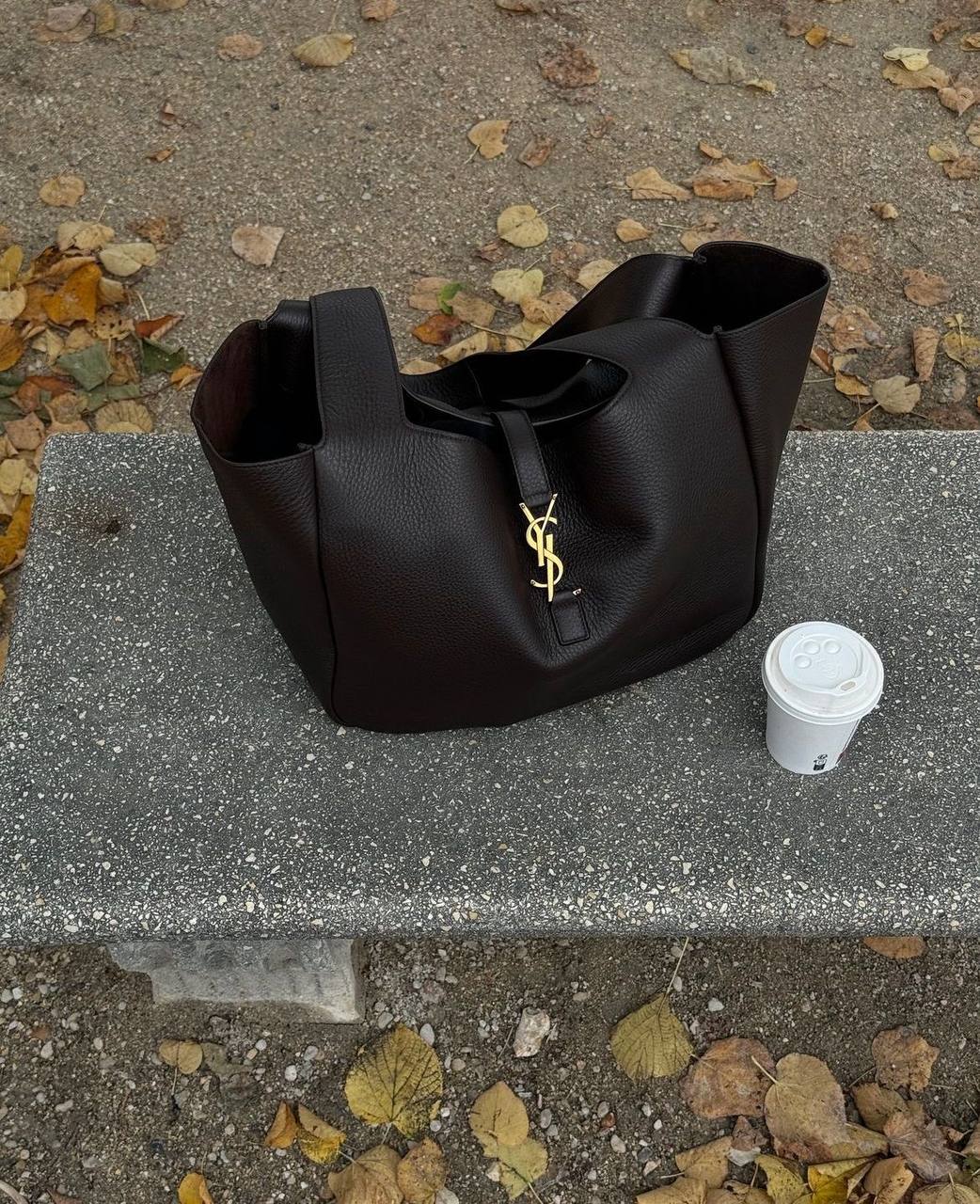 Saint Laurent Black Leather Tote Bag - Image 3