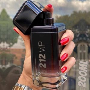 Carolina Herrera 212 VIP Black Eau de ParfuM