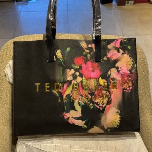 Ted Baker Saliina Printed Floral Extra Large Icon Bag