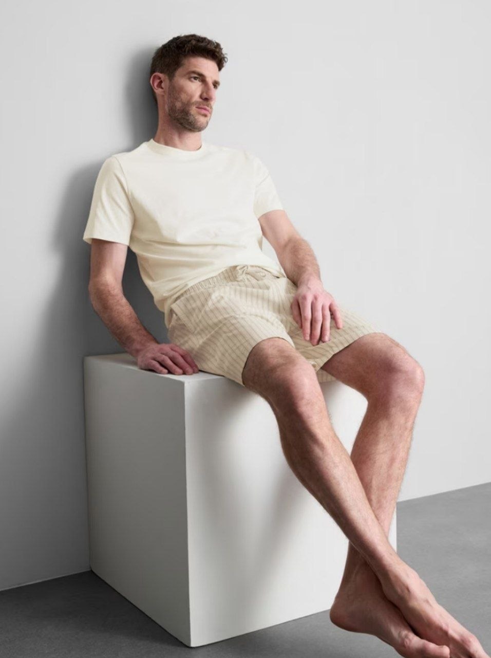 Short Sleeve Pyjama Set - Image 3