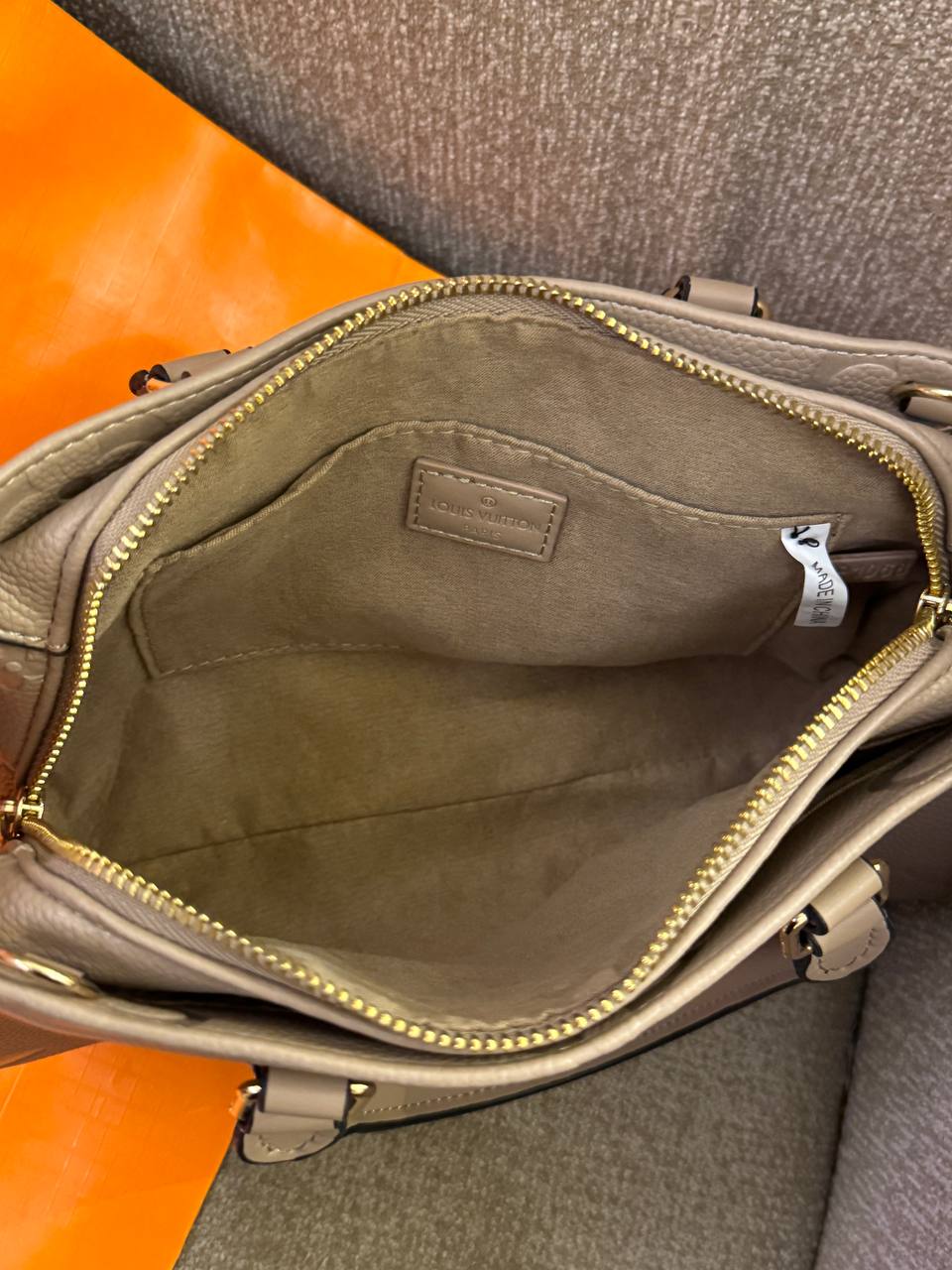 Louis Vuitton OnTheGo East-West - Image 3