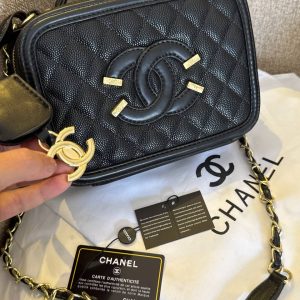 CHANEL CC Filigree Vanity Case