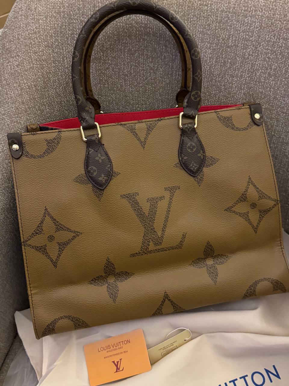 Louis Vuitton OnTheGo MM Bag - Image 3