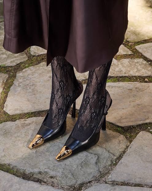 Saint Laurent slingback pumps. - Image 2